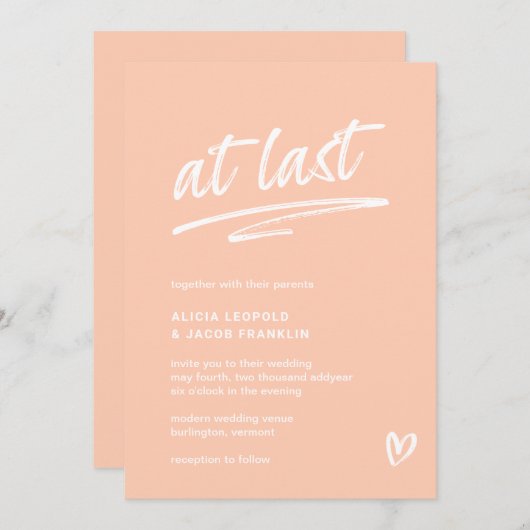 Endlich Peach Typografy Moderne Hochzeit Einladung (Vorne/Hinten)