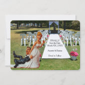 Endlich Save the Date Funny Couple Flat Card (Vorderseite)