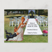 Endlich Save the Date Funny Couple Postcard Ankündigungspostkarte (Vorderseite)