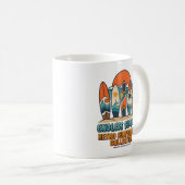 Endloser Sommer Retro-Surfboards Strand Kaffeetasse (VorderseiteRechts)