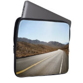 Endloser Wüsten-Berg der Straßen-| Laptopschutzhülle (Vorne Rechts)