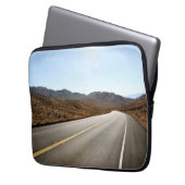 Endloser Wüsten-Berg der Straßen-| Laptopschutzhülle (Vorderseite Links)