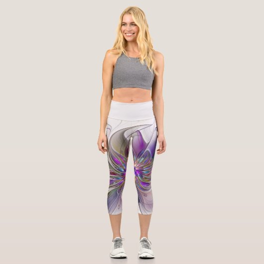 Energetische, farbenfrohe Abstrakte Fraktal Kunst Capri Leggings (Vorderseite)