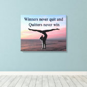 ENERGETISCHES GYMNNAST LEINWANDDRUCK (Insitu (Holzboden))