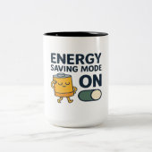 Energy Saving Mode On- Funny Battery Lazy Tshirt Zweifarbige Tasse (Mittel)