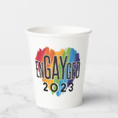 Engayged 2023 Gay Verlobung Rainbow LGBTQ Pride Pappbecher (Vorderseite)
