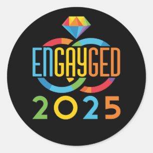 Engayged 2025 Gay Verlobung LGBTQ Rainbow Runder Aufkleber