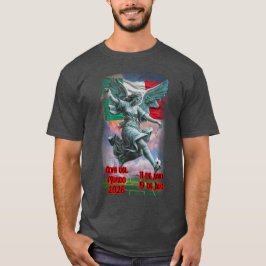 Engel der Unabhängigkeit spielt Fußball auf einem  T-Shirt