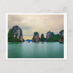 Enger Durchgang durch die Felsen  Postkarte