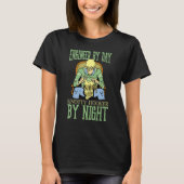 Engineer By Day Knitting By Night Yarn Crocheting T-Shirt (Vorderseite)