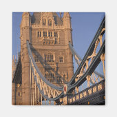 England, London, Tower Bridge Magnet (Vorne)
