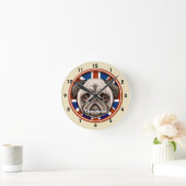 England Mops Uhr (Zuhause)