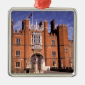 England, Surrey, Hampton Court Palace.3 Ornament Aus Metall (Vorne)