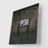 Englisch Road Sign personalisiert Quadratische Wanduhr (Winkel)