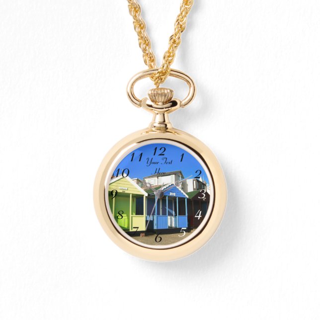 englische blaue Himmel und Strandhütten am Meer Armbanduhr (Vorderseite)