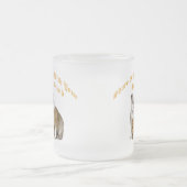 Englische Bulldogge teilt Bier Mattglastasse (Mittel)