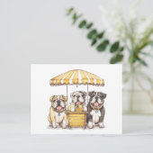 Englische Bullhunde laufen auf einer Limonade Postkarte (Stehend Vorderseite)