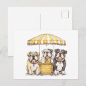 Englische Bullhunde laufen auf einer Limonade Postkarte (Vorne/Hinten)