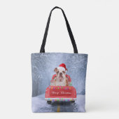 Englischer Bulldog im Schnee sitzend im Weihnachts Tasche (Rückseite)