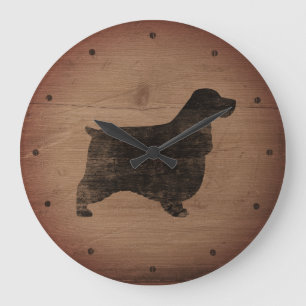 Englischer Cocker Spaniel Silhouette im rustikalen Große Wanduhr