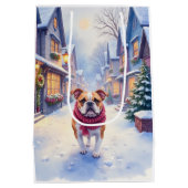 English Bulldog Snowy Christmas Village Holiday Mittlere Geschenktüte (Rückseite)