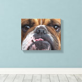 English Bulldog Throw Kissen Leinwanddruck (Insitu (Holzboden))