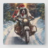 English Setter Dog Riding Motorrad Weihnachten Quadratische Wanduhr (Vorderseite)