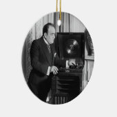 Enrico Caruso mit einem Keramik Ornament (Rechts)