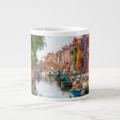 Entdecken Sie den lebendigen Charme von Burano Jumbo-Tasse (Vorderseite)