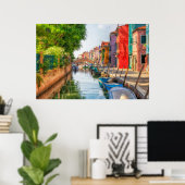 Entdecken Sie den lebendigen Charme von Burano Poster (Heimbüro)