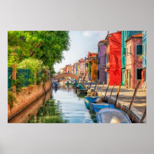 Entdecken Sie den lebendigen Charme von Burano Poster (Vorne)