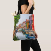 Entdecken Sie den lebendigen Charme von Burano Tasche (Von Nahem)