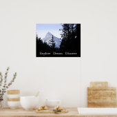 Entdecken Sie den Traum Landschaftliches Gebirge Poster (Küche)