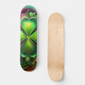 Entdecken Sie die perfekte Harmonie von Kleeblatt, Skateboard (Vorderseite)