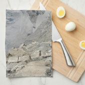 Entdecken Sie die unruhige Schönheit der Oman's Wü Geschirrtuch (Viertel Falte)