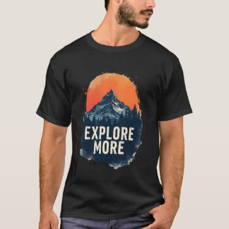 Entdecken Sie mehr Ein Abenteuerberg für Wanderlie T-Shirt