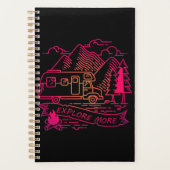 Entdecken Sie mehr Rosa Camper Van Mountain Nature Planer (Vorderseite)
