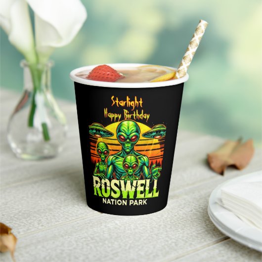 Entdecken Sie Roswell's UFO Hotspot noch heute! Pappbecher (In Situ)