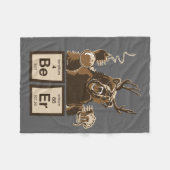 Entdecktes Bier der Chemie Bär Fleecedecke (Vorderseite (Horizontal))