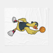 Ente als Baskeballspieler mit Basketball Fleecedecke (Vorderseite (Horizontal))