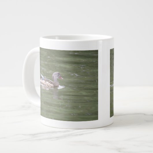 Ente auf der Tasse des Sees (Vorderseite Links)