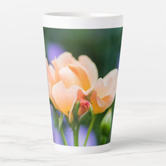 entfaltete Begierde Milchtasse (Vorderseite)