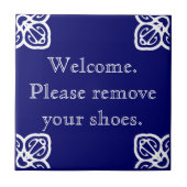 Entfernen Sie bitte Schuhe - spanisches Weiß auf Fliese (Vorderseite)