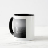 Entferntes Boot auf Ozean Tasse (Vorderseite Links)