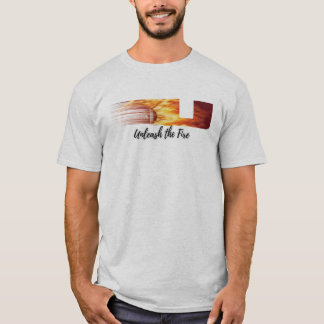 Entfesseln Sie das Feuer des städtischen Fußballs T-Shirt