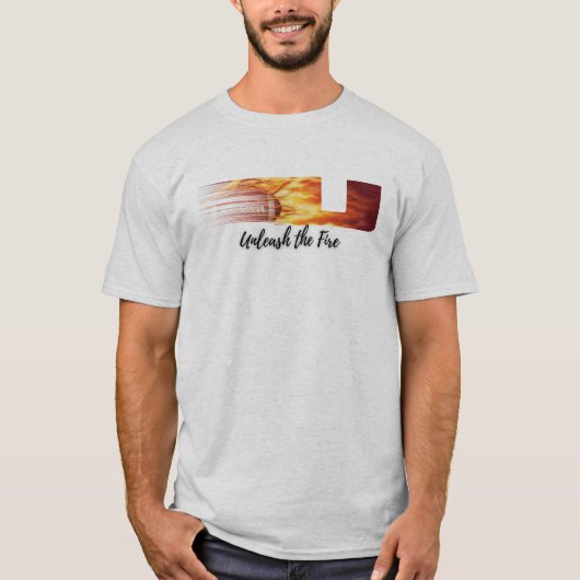 Entfesseln Sie das Feuer des städtischen Fußballs T-Shirt (Vorderseite)