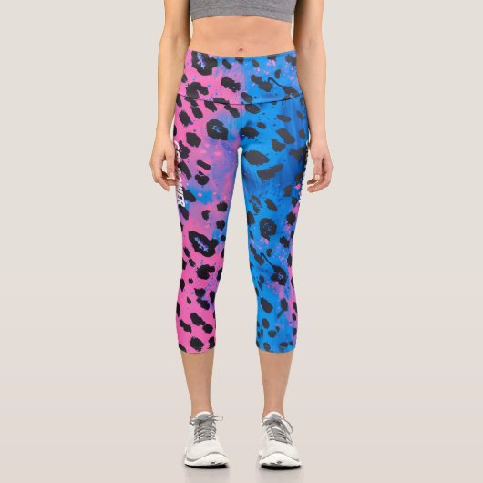 Entfesseln Sie Ihren Stil mit Neon Leopard GRL Pow Capri Leggings (Vorderseite)