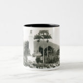 Enthüllung des Kriegs-Denkmals Zweifarbige Tasse (Mittel)