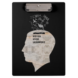 Enthüllung des Reichtums an Wissen im Inneren Klemmbrett