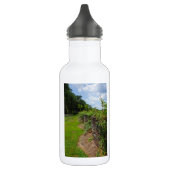 Entlang der kurvenreichen Wasserflasche (Links)